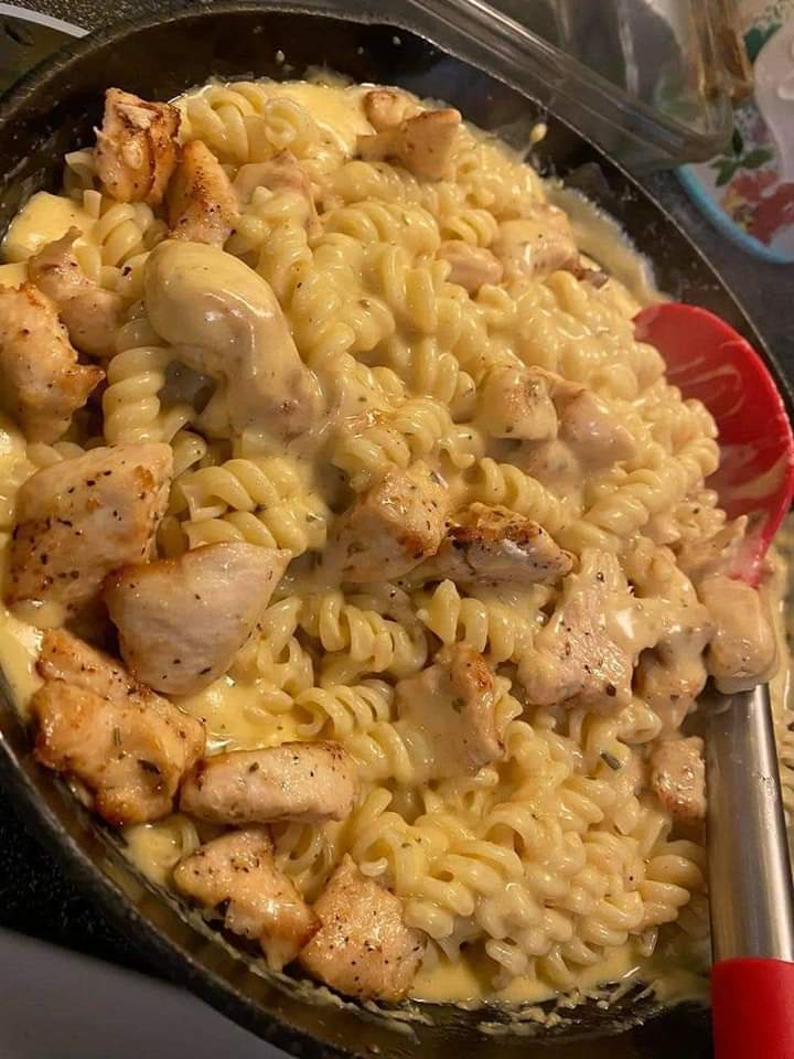 Creamy Chicken Bacon Ranch Pasta - Meryem Recipes